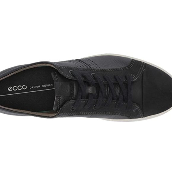 Men\'s rubber soled shoes